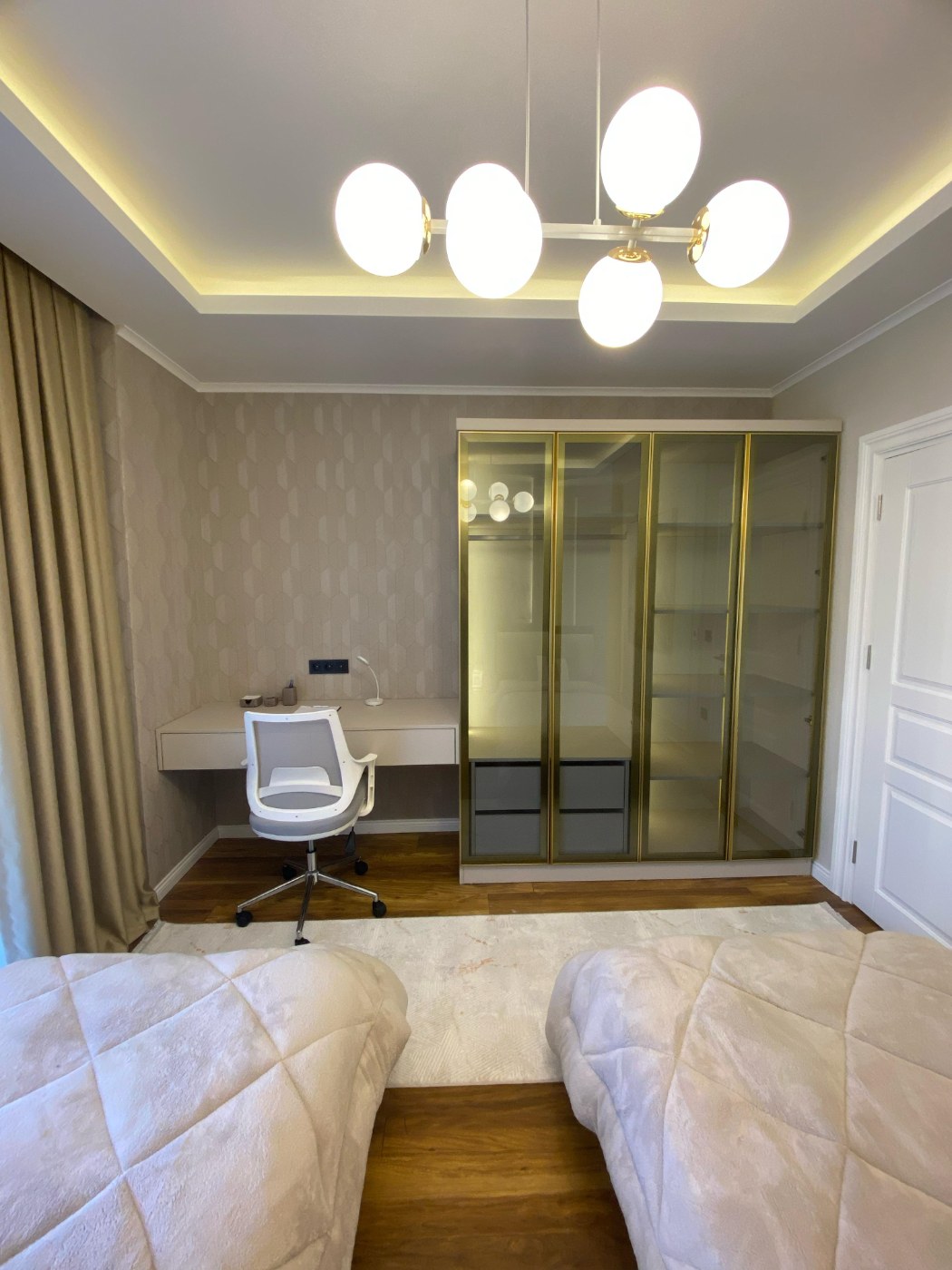 <p><font dir="auto" style="vertical-align:inherit"><font dir="auto" style="vertical-align:inherit">Продается просторная новая вилла, меблированная и обордованная. Если вы смотрите видео, смотрите видео.</font></font></p>

<p><font dir="auto" style="vertical-align:inherit"><font dir="auto" style="vertical-align:inherit">Четыре виллы расположены вплотную друг к другу, больше никакой информации, полностью независимо.</font></font></p>

<p><font dir="auto" style="vertical-align:inherit"><font dir="auto" style="vertical-align:inherit">Виллы и курорты. Площадь 250 м&sup2;.</font></font></p>

<p><font dir="auto" style="vertical-align:inherit"><font dir="auto" style="vertical-align:inherit">Частный бассейн, сад и парковка.</font></font></p>

<p><font dir="auto" style="vertical-align:inherit"><font dir="auto" style="vertical-align:inherit">Во-первых, от него нет и следа.</font></font></p>

<p><font dir="auto" style="vertical-align:inherit"><font dir="auto" style="vertical-align:inherit">В природе, сосновых лесах и чистом воздухе.</font></font></p>

<p><font dir="auto" style="vertical-align:inherit"><font dir="auto" style="vertical-align:inherit">Это первое место, где его можно использовать. Пирод.</font></font></p>

<p><font dir="auto" style="vertical-align:inherit"><font dir="auto" style="vertical-align:inherit">Прежде всего, прежде всего, граждансство.</font></font></p>

<p><font dir="auto" style="vertical-align:inherit"><font dir="auto" style="vertical-align:inherit">Общая стоимость виллы: 495 000 евро.</font></font></p>

<p><font dir="auto" style="vertical-align:inherit"><font dir="auto" style="vertical-align:inherit">Общая стоимость вилл: 560 000 евро.</font></font></p>

<p><font dir="auto" style="vertical-align:inherit"><font dir="auto" style="vertical-align:inherit">Для получения гражданства предусмотрены дополнительные расходы.</font></font></p>
