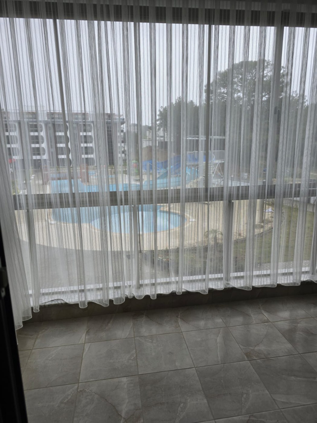 <p>For sale. Beautiful apartment in a new complex 300 meters from the sea. Avsallar, the cleanest sandy beaches and pine forest are found only in this area. Fresh air, peace and quiet, and all the amenities of a 5-star hotel right in the complex!</p>

<p>Indoor and outdoor pools</p>

<p>Hammam</p>

<p>Sauna</p>

<p>Roman steam room</p>

<p>Indoor and outdoor parking</p>

<p>Relaxation areas for children and adults</p>

<p>BBQ areas</p>

<p>Water slides</p>

<p>Fitness</p>

<p>Secured area</p>

<p>Sandy beaches 300 meters away</p>

<p>One-bedroom apartment with a living room and kitchen</p>

<p>Fully furnished with furniture and appliances</p>

<p>Designer renovation</p>

<p>Spacious glazed balcony overlooking the pools</p>

<p>Underfloor heating</p>

<p>Price: &euro;95,000</p>

<p>No additional investment required! Everything is already included!</p>

