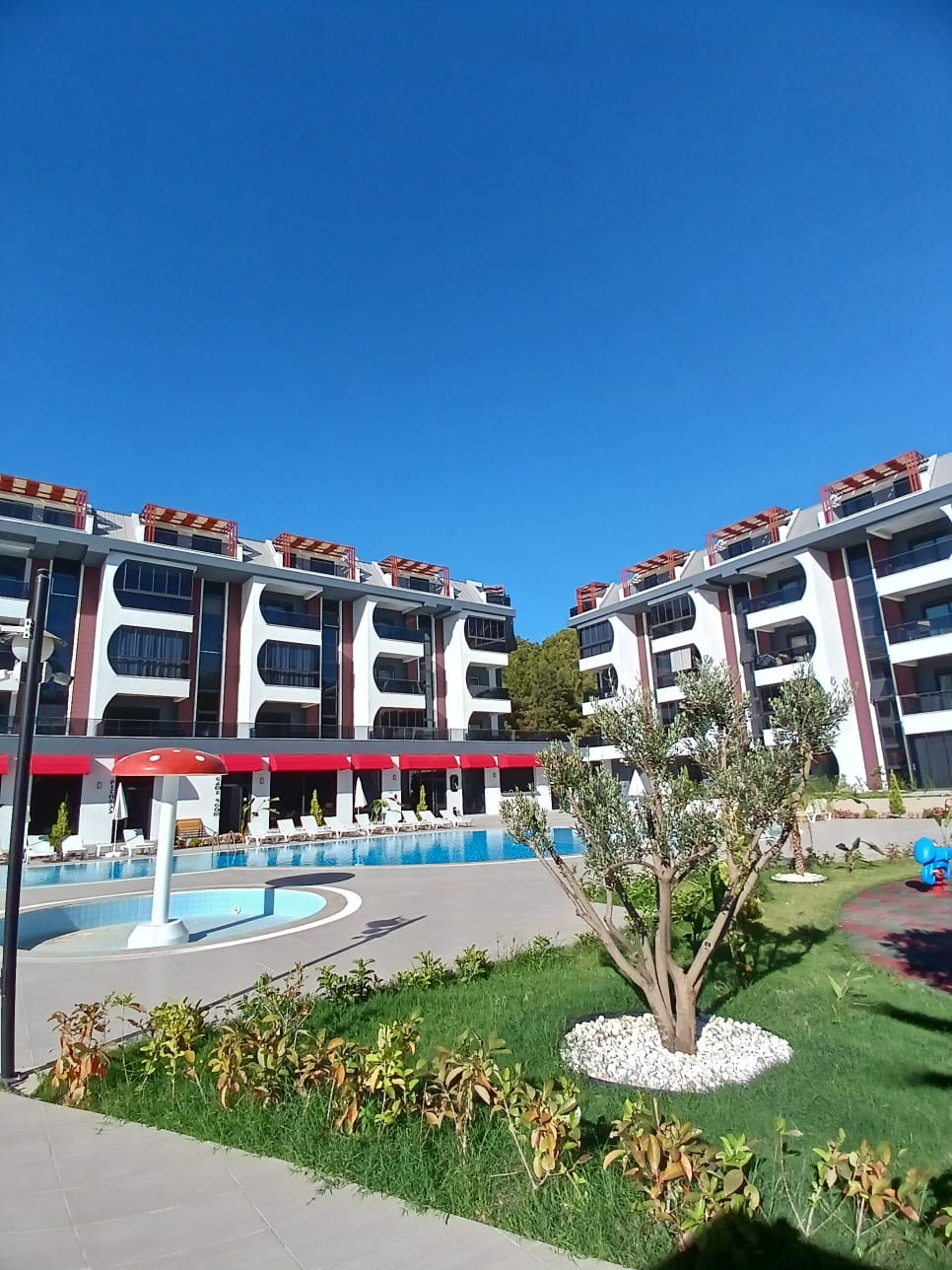 <p>For sale. Beautiful apartment in a new complex 300 meters from the sea. Avsallar, the cleanest sandy beaches and pine forest are found only in this area. Fresh air, peace and quiet, and all the amenities of a 5-star hotel right in the complex!</p>

<p>Indoor and outdoor pools</p>

<p>Hammam</p>

<p>Sauna</p>

<p>Roman steam room</p>

<p>Indoor and outdoor parking</p>

<p>Relaxation areas for children and adults</p>

<p>BBQ areas</p>

<p>Water slides</p>

<p>Fitness</p>

<p>Secured area</p>

<p>Sandy beaches 300 meters away</p>

<p>One-bedroom apartment with a living room and kitchen</p>

<p>Fully furnished with furniture and appliances</p>

<p>Designer renovation</p>

<p>Spacious glazed balcony overlooking the pools</p>

<p>Underfloor heating</p>

<p>Price: &euro;95,000</p>

<p>No additional investment required! Everything is already included!</p>
