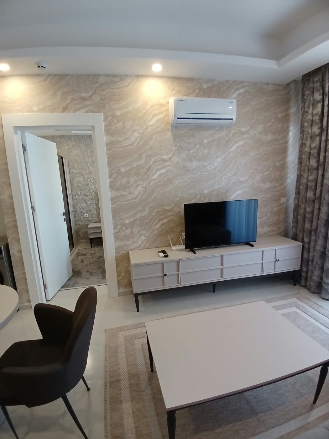 <p>For Sale: Avsallar, Alanya. Located within walking distance of the best sandy beaches.</p>

<p>A new luxury hotel-style complex. Short-term rental permit included.</p>

<p>Complex amenities:</p>

<p>- Outdoor, indoor, and children's swimming pools</p>

<p>- Water slides</p>

<p>- Play areas for children and adults</p>

<p>- BBQ area</p>

<p>- Garden and green spaces</p>

<p>- Gazebos/relaxation areas</p>

<p>- Fitness center</p>

<p>- Tennis court</p>

<p>- Sauna</p>

<p>- Turkish bath (hammam)</p>

<p>- Roman steam room</p>

<p>- 24/7 security</p>

<p>- Parking</p>

<p>1- and 2-bedroom apartments available on various floors. Views include mountains, nature, and the sea.</p>

<p>Apartment prices vary based on the floor and the view.</p>

<p>1+1, 1st floor: &euro;81,500 (+ &euro;10,000 for furniture and appliances)</p>

<p>1+1, 2nd floor: &euro;85,000</p>

<p>1+1, 2nd floor: &euro;84,500</p>

<p>1+1, 2nd floor: &euro;86,000</p>

<p>1+1, 3rd floor: &euro;82,500</p>

<p>1+1, 3rd floor: &euro;87,000</p>

<p>1+1, 4th floor: &euro;84,500</p>

<p>2+1, 4th floor: &euro;122,500 (+ &euro;12,500 for furniture and appliances)</p>

<p>1+1, 5th floor: &euro;88,000</p>

<p>1+1, 5th floor: &euro;90,000</p>

<p>1+1, 5th floor: &euro;92,000</p>

<p>2+1, 8th floor: &euro;146,000</p>

<p>1+1, 9th floor: &euro;98,500</p>

<p>2+1: &euro;153,000</p>
