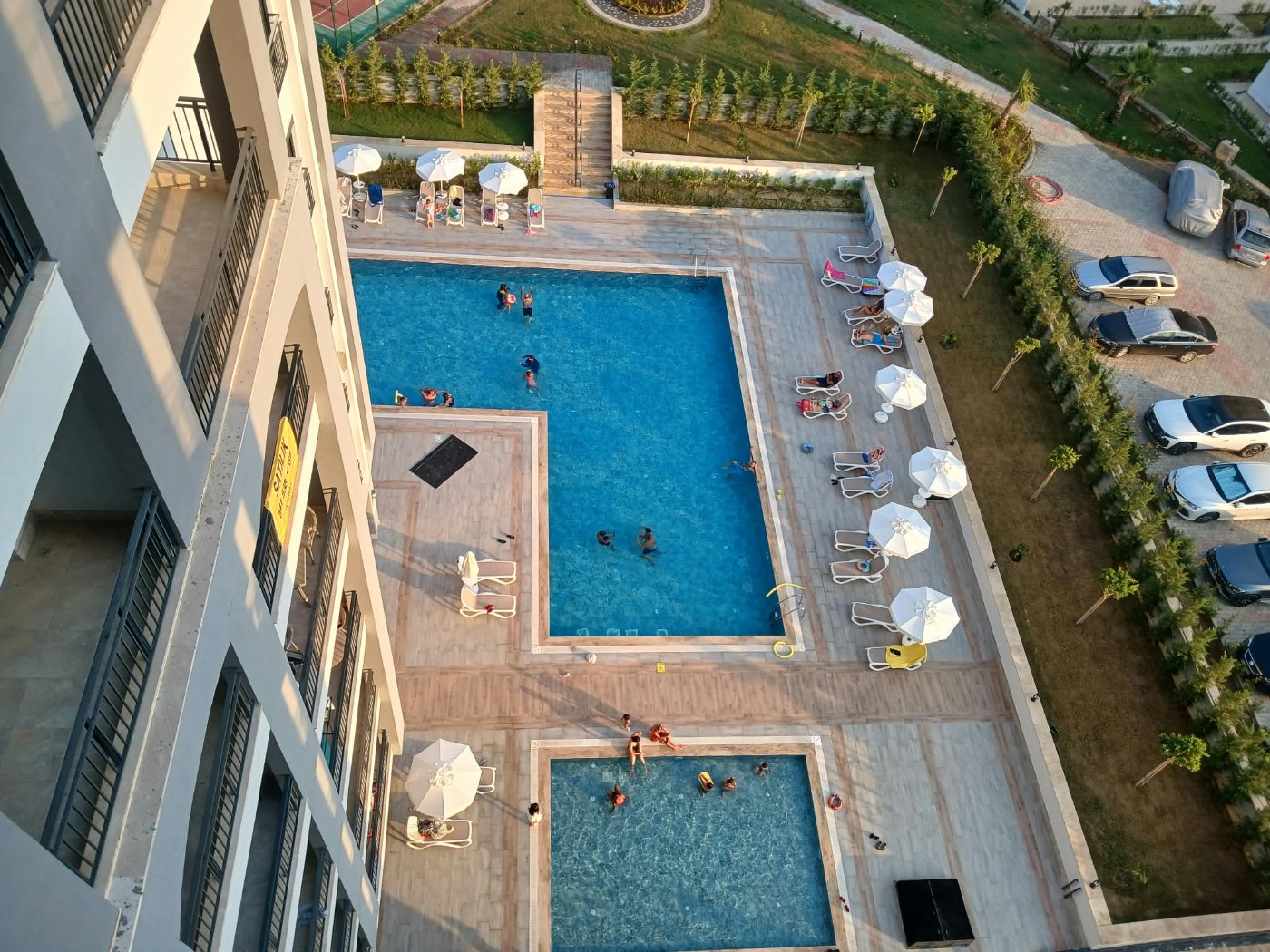<p>For Sale: Avsallar, Alanya. Located within walking distance of the best sandy beaches.</p>

<p>A new luxury hotel-style complex. Short-term rental permit included.</p>

<p>Complex amenities:</p>

<p>- Outdoor, indoor, and children's swimming pools</p>

<p>- Water slides</p>

<p>- Play areas for children and adults</p>

<p>- BBQ area</p>

<p>- Garden and green spaces</p>

<p>- Gazebos/relaxation areas</p>

<p>- Fitness center</p>

<p>- Tennis court</p>

<p>- Sauna</p>

<p>- Turkish bath (hammam)</p>

<p>- Roman steam room</p>

<p>- 24/7 security</p>

<p>- Parking</p>

<p>1- and 2-bedroom apartments available on various floors. Views include mountains, nature, and the sea.</p>

<p>Apartment prices vary based on the floor and the view.</p>

<p>1+1, 1st floor: &euro;81,500 (+ &euro;10,000 for furniture and appliances)</p>

<p>1+1, 2nd floor: &euro;85,000</p>

<p>1+1, 2nd floor: &euro;84,500</p>

<p>1+1, 2nd floor: &euro;86,000</p>

<p>1+1, 3rd floor: &euro;82,500</p>

<p>1+1, 3rd floor: &euro;87,000</p>

<p>1+1, 4th floor: &euro;84,500</p>

<p>2+1, 4th floor: &euro;122,500 (+ &euro;12,500 for furniture and appliances)</p>

<p>1+1, 5th floor: &euro;88,000</p>

<p>1+1, 5th floor: &euro;90,000</p>

<p>1+1, 5th floor: &euro;92,000</p>

<p>2+1, 8th floor: &euro;146,000</p>

<p>1+1, 9th floor: &euro;98,500</p>

<p>2+1: &euro;153,000</p>
