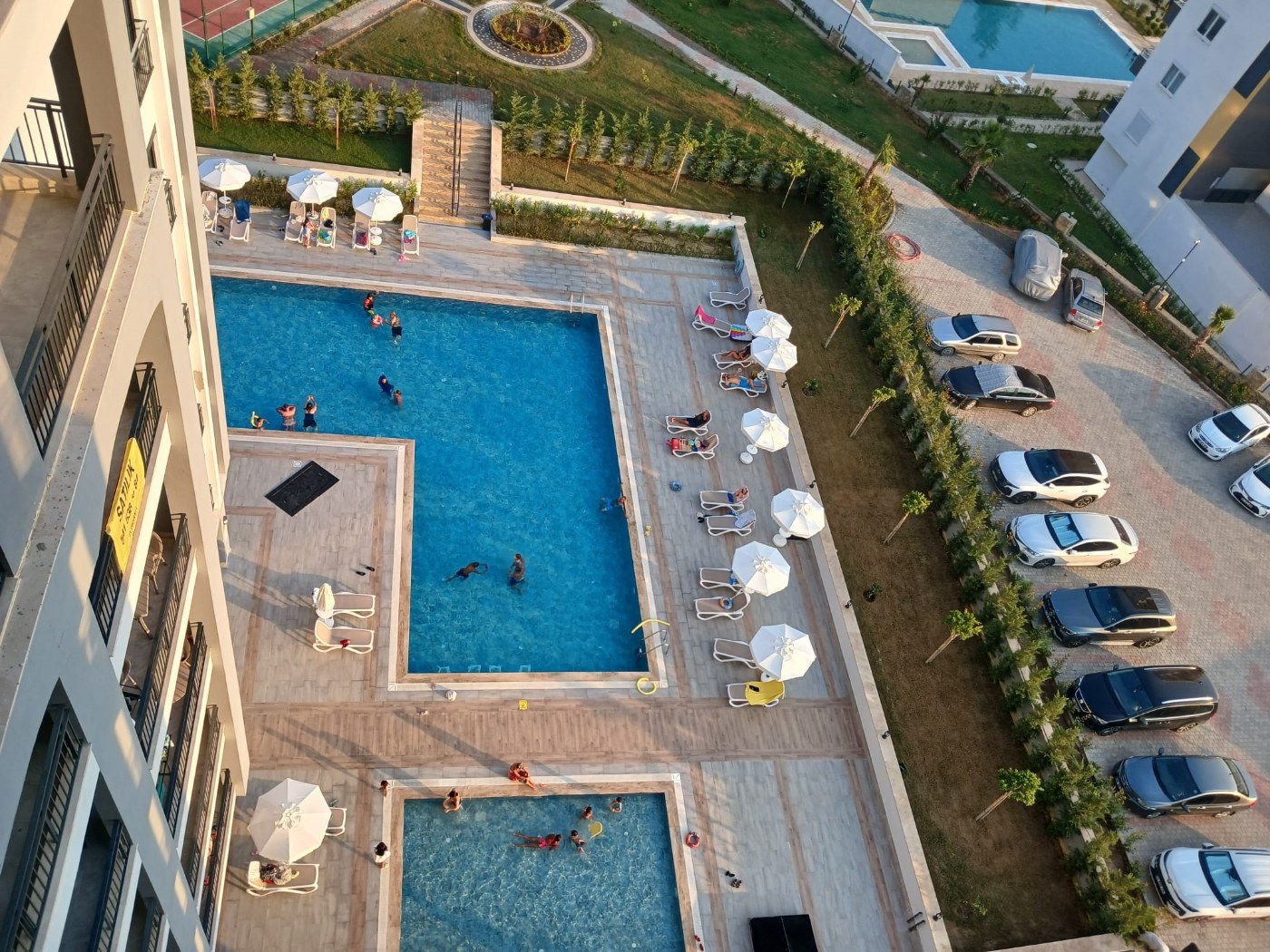 <p>For Sale: Avsallar, Alanya. Located within walking distance of the best sandy beaches.</p>

<p>A new luxury hotel-style complex. Short-term rental permit included.</p>

<p>Complex amenities:</p>

<p>- Outdoor, indoor, and children's swimming pools</p>

<p>- Water slides</p>

<p>- Play areas for children and adults</p>

<p>- BBQ area</p>

<p>- Garden and green spaces</p>

<p>- Gazebos/relaxation areas</p>

<p>- Fitness center</p>

<p>- Tennis court</p>

<p>- Sauna</p>

<p>- Turkish bath (hammam)</p>

<p>- Roman steam room</p>

<p>- 24/7 security</p>

<p>- Parking</p>

<p>1- and 2-bedroom apartments available on various floors. Views include mountains, nature, and the sea.</p>

<p>Apartment prices vary based on the floor and the view.</p>

<p>1+1, 1st floor: &euro;81,500 (+ &euro;10,000 for furniture and appliances)</p>

<p>1+1, 2nd floor: &euro;85,000</p>

<p>1+1, 2nd floor: &euro;84,500</p>

<p>1+1, 2nd floor: &euro;86,000</p>

<p>1+1, 3rd floor: &euro;82,500</p>

<p>1+1, 3rd floor: &euro;87,000</p>

<p>1+1, 4th floor: &euro;84,500</p>

<p>2+1, 4th floor: &euro;122,500 (+ &euro;12,500 for furniture and appliances)</p>

<p>1+1, 5th floor: &euro;88,000</p>

<p>1+1, 5th floor: &euro;90,000</p>

<p>1+1, 5th floor: &euro;92,000</p>

<p>2+1, 8th floor: &euro;146,000</p>

<p>1+1, 9th floor: &euro;98,500</p>

<p>2+1: &euro;153,000</p>
