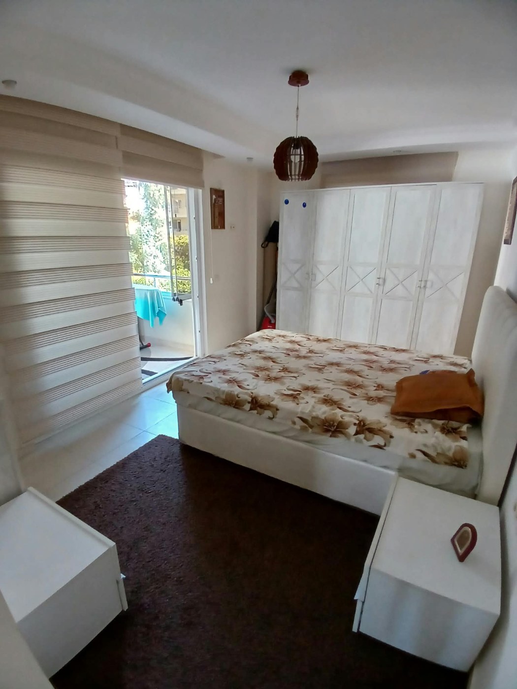 <p><font dir="auto" style="vertical-align:inherit"><font dir="auto" style="vertical-align:inherit">Продается квартира в центре Авсаллара, в 500 метрах от лучших песчаных пляжей.</font></font></p>

<p><font dir="auto" style="vertical-align:inherit"><font dir="auto" style="vertical-align:inherit">Уютный гостиничный комплекс с обширной территорией и развитой инфраструктурой:</font></font></p>

<p><font dir="auto" style="vertical-align:inherit"><font dir="auto" style="vertical-align:inherit">Открытые и закрытые бассейны; водные горки</font></font></p>

<p><font dir="auto" style="vertical-align:inherit"><font dir="auto" style="vertical-align:inherit">Большая зеленая территория с фруктовыми деревьями.</font></font></p>

<p><font dir="auto" style="vertical-align:inherit"><font dir="auto" style="vertical-align:inherit">Зоны отдыха для детей и взрослых</font></font></p>

<p><font dir="auto" style="vertical-align:inherit"><font dir="auto" style="vertical-align:inherit">зоны для барбекю</font></font></p>

<p><font dir="auto" style="vertical-align:inherit"><font dir="auto" style="vertical-align:inherit">Теннисный корт</font></font></p>

<p><font dir="auto" style="vertical-align:inherit"><font dir="auto" style="vertical-align:inherit">Фитнес-центр</font></font></p>

<p><font dir="auto" style="vertical-align:inherit"><font dir="auto" style="vertical-align:inherit">Турецкая баня (хаммам)</font></font></p>

<p><font dir="auto" style="vertical-align:inherit"><font dir="auto" style="vertical-align:inherit">Сауна</font></font></p>

<p><font dir="auto" style="vertical-align:inherit"><font dir="auto" style="vertical-align:inherit">Римская паровая баня</font></font></p>

<p><font dir="auto" style="vertical-align:inherit"><font dir="auto" style="vertical-align:inherit">Детские игровые комнаты</font></font></p>

<p><font dir="auto" style="vertical-align:inherit"><font dir="auto" style="vertical-align:inherit">круглосуточная охрана</font></font></p>

<p><font dir="auto" style="vertical-align:inherit"><font dir="auto" style="vertical-align:inherit">На территории комплекса есть ресторан и частный пляж с ресторанами и бесплатными шезлонгами.</font></font></p>

<p><font dir="auto" style="vertical-align:inherit"><font dir="auto" style="vertical-align:inherit">Магазины, рестораны и местный рынок находятся в пешей доступности.</font></font></p>

<p><font dir="auto" style="vertical-align:inherit"><font dir="auto" style="vertical-align:inherit">Просторная квартира 2+1 на 2-м этаже, полностью меблирована и оборудована бытовой техникой.</font></font></p>

<p><font dir="auto" style="vertical-align:inherit"><font dir="auto" style="vertical-align:inherit">120 м&sup2;; два просторных балкона; окна выходят на бассейн и открывают вид на море.</font></font></p>
