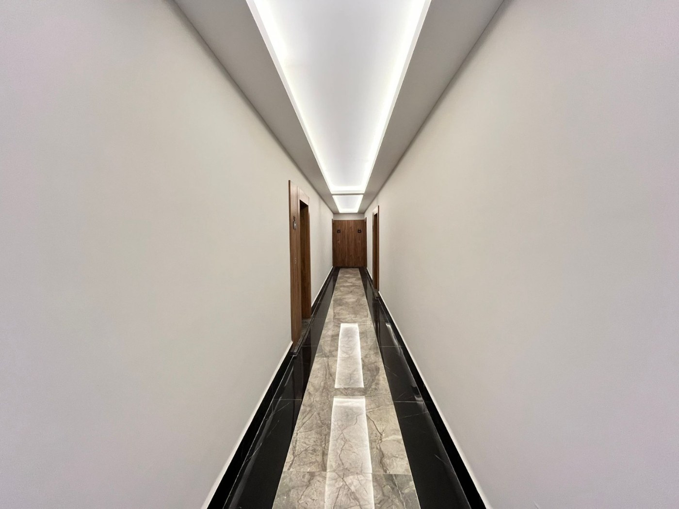 <p>A new complex located just a 5-minute walk from the famous Cleopatra Beach. The complex consists of two residential blocks. Only two apartments remain for sale, currently offered at prices below the developer's rates.</p>

<p>💠 2+1 layout, 75 m&sup2; &mdash; &euro;125,000<br />
💠 1+1 layout, 60 m&sup2; &mdash; &euro;110,000<br />
💠 650 m to the sea<br />
💠 2nd floor; mountain and pool views<br />
💠 Occupancy permit obtained<br />
💠 Saray district; brand-new building<br />
💠 Swimming pool, fitness center, sauna, BBQ area, Jacuzzi, parking, underground passageway</p>
