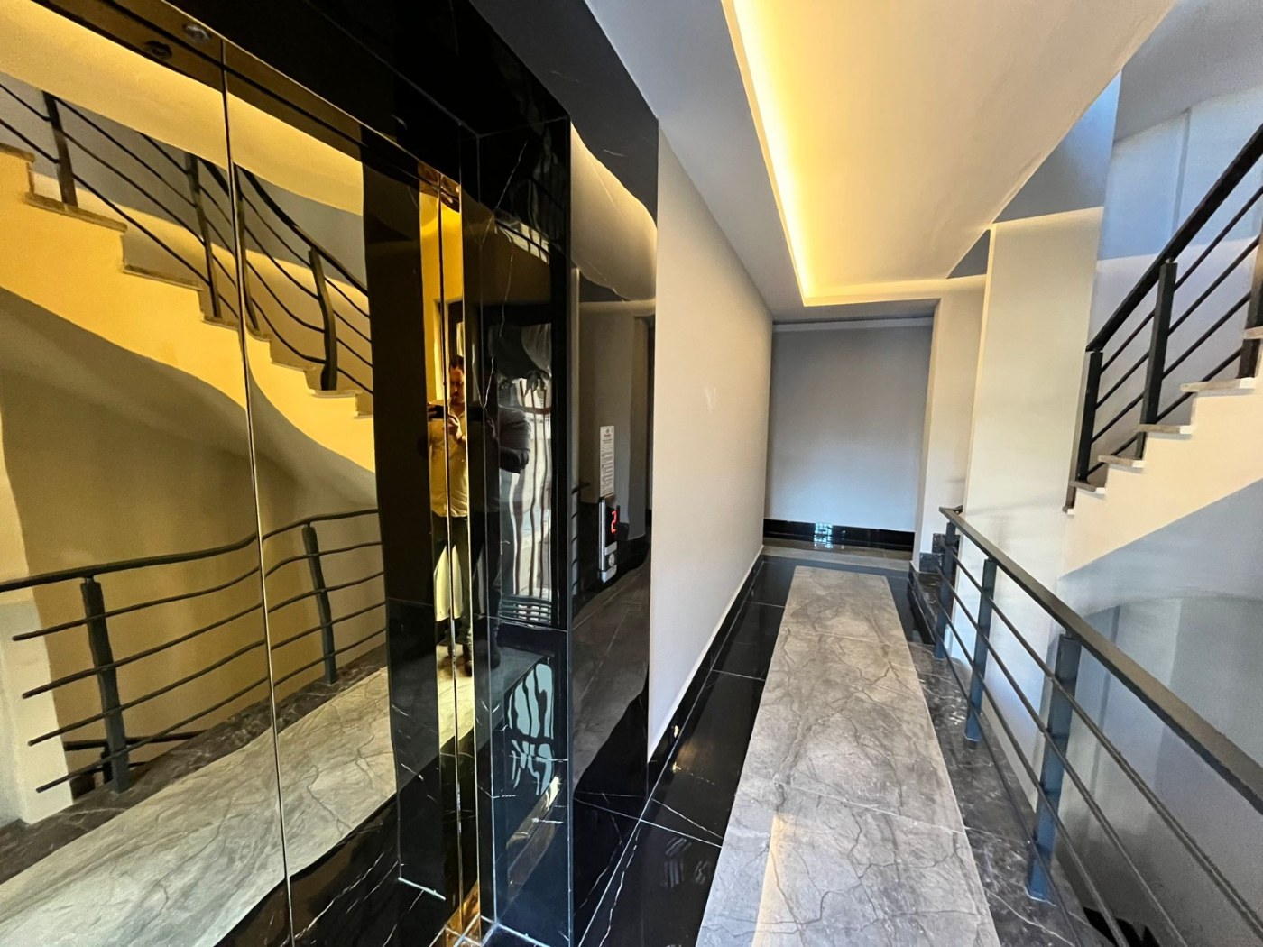 <p>A new complex located just a 5-minute walk from the famous Cleopatra Beach. The complex consists of two residential blocks. Only two apartments remain for sale, currently offered at prices below the developer's rates.</p>

<p>💠 2+1 layout, 75 m&sup2; &mdash; &euro;125,000<br />
💠 1+1 layout, 60 m&sup2; &mdash; &euro;110,000<br />
💠 650 m to the sea<br />
💠 2nd floor; mountain and pool views<br />
💠 Occupancy permit obtained<br />
💠 Saray district; brand-new building<br />
💠 Swimming pool, fitness center, sauna, BBQ area, Jacuzzi, parking, underground passageway</p>

