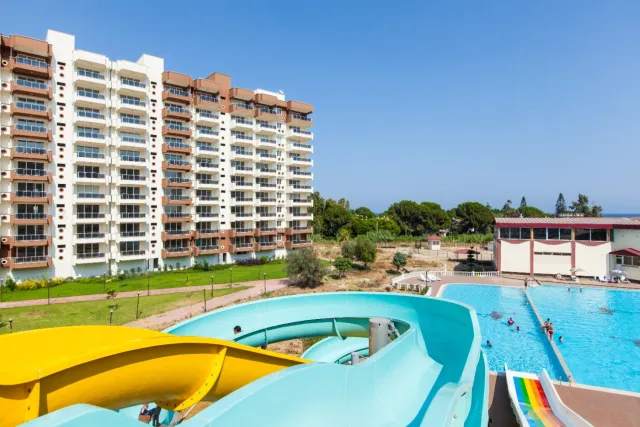 <p><strong>Project Name:Liparis Sunlife (Kargıpınarı)</strong></p>

<p><strong>Our project, which is built on 37.449.00 M2 Green area, consists of 12 blocks and 240 apartments.&nbsp;Our project has 10 floors and there are 2 apartments on each floor.</strong></p>

<p><strong>Outdoor Features</strong></p>

<p><strong>∙&nbsp;&nbsp;&nbsp;&nbsp;&nbsp;&nbsp;&nbsp;&nbsp;Central Satellite</strong></p>

<p><strong>∙&nbsp;&nbsp;&nbsp;&nbsp;&nbsp;&nbsp;&nbsp;&nbsp;Central Solar Water Heater</strong></p>

<p><strong>∙&nbsp;&nbsp;&nbsp;&nbsp;&nbsp;&nbsp;&nbsp;&nbsp;Fully Equipped Generator</strong></p>

<p><strong>∙&nbsp;&nbsp;&nbsp;&nbsp;&nbsp;&nbsp;&nbsp;&nbsp;Outdoor Car Park</strong></p>

<p><strong>∙&nbsp;&nbsp;&nbsp;&nbsp;&nbsp;&nbsp;&nbsp;&nbsp;Photocell Building Entrance</strong></p>

<p><strong>∙&nbsp;&nbsp;&nbsp;&nbsp;&nbsp;&nbsp;&nbsp;&nbsp;Full Automatic 2 Elevators</strong></p>

<p><strong>Interior Features</strong></p>

<p><strong>∙&nbsp;&nbsp;&nbsp;&nbsp;&nbsp;&nbsp;&nbsp;&nbsp;Apartments 2+1-115 M2 / 3+1-175M2</strong></p>

<p><strong>∙&nbsp;&nbsp;&nbsp;&nbsp;&nbsp;&nbsp;&nbsp;&nbsp;Air Conditioning Installation Collection Area</strong></p>

<p><strong>∙&nbsp;&nbsp;&nbsp;&nbsp;&nbsp;&nbsp;&nbsp;&nbsp;Entrance Door Steel Door</strong></p>

<p><strong>∙&nbsp;&nbsp;&nbsp;&nbsp;&nbsp;&nbsp;&nbsp;&nbsp;Special Design Cloakroom</strong></p>

<p><strong>∙&nbsp;&nbsp;&nbsp;&nbsp;&nbsp;&nbsp;&nbsp;&nbsp;Special Design Interior Doors</strong></p>

<p><strong>∙&nbsp;&nbsp;&nbsp;&nbsp;&nbsp;&nbsp;&nbsp;&nbsp;Wet Floors 1st Class Ceramic and Granite</strong></p>

<p><strong>∙&nbsp;&nbsp;&nbsp;&nbsp;&nbsp;&nbsp;&nbsp;&nbsp;Pvc Joinery (Double Glass-Insulating Glass)</strong></p>

<p><strong>∙&nbsp;&nbsp;&nbsp;&nbsp;&nbsp;&nbsp;&nbsp;&nbsp;Interior Doors Special Design</strong></p>

<p><strong>∙&nbsp;&nbsp;&nbsp;&nbsp;&nbsp;&nbsp;&nbsp;&nbsp;Space-Appropriate MDF Kitchen Cabinets</strong></p>

<p><strong>∙&nbsp;&nbsp;&nbsp;&nbsp;&nbsp;&nbsp;&nbsp;&nbsp;Granite Countertops</strong></p>

<p><strong>∙&nbsp;&nbsp;&nbsp;&nbsp;&nbsp;&nbsp;&nbsp;&nbsp;Custom Design Laundry Cabinet</strong></p>

<p><strong>∙&nbsp;&nbsp;&nbsp;&nbsp;&nbsp;&nbsp;&nbsp;&nbsp;2 Pcs Special Design Bathroom Cabinet</strong></p>

<p><strong>∙&nbsp;&nbsp;&nbsp;&nbsp;&nbsp;&nbsp;&nbsp;&nbsp;General Wc General Bathroom And En-Suite Bathroom</strong></p>

<p><strong>∙&nbsp;&nbsp;&nbsp;&nbsp;&nbsp;&nbsp;&nbsp;&nbsp;Shower</strong></p>

<p><strong>∙&nbsp;&nbsp;&nbsp;&nbsp;&nbsp;&nbsp;&nbsp;&nbsp;Chrome Balcony Railings Glass Plated Square Handrail</strong></p>

<p><strong>Social Areas</strong></p>

<p><strong>∙&nbsp;&nbsp;&nbsp;&nbsp;&nbsp;&nbsp;&nbsp;&nbsp;Seafront Location</strong></p>

<p><strong>∙&nbsp;&nbsp;&nbsp;&nbsp;&nbsp;&nbsp;&nbsp;&nbsp;Outdoor Fitness</strong></p>

<p><strong>∙&nbsp;&nbsp;&nbsp;&nbsp;&nbsp;&nbsp;&nbsp;&nbsp;Outdoor Pool</strong></p>

<p><strong>∙&nbsp;&nbsp;&nbsp;&nbsp;&nbsp;&nbsp;&nbsp;&nbsp;Aqua Park</strong></p>

<p><strong>∙&nbsp;&nbsp;&nbsp;&nbsp;&nbsp;&nbsp;&nbsp;&nbsp;Camellias</strong></p>

<p><strong>∙&nbsp;&nbsp;&nbsp;&nbsp;&nbsp;&nbsp;&nbsp;&nbsp;BBQ Areas</strong></p>

<p><strong>∙&nbsp;&nbsp;&nbsp;&nbsp;&nbsp;&nbsp;&nbsp;&nbsp;Children's Playground</strong></p>

<p><strong>∙&nbsp;&nbsp;&nbsp;&nbsp;&nbsp;&nbsp;&nbsp;&nbsp;Jogging Paths</strong></p>

<p><strong>Security Features</strong></p>

<p><strong>∙&nbsp;&nbsp;&nbsp;&nbsp;&nbsp;&nbsp;&nbsp;&nbsp;Earthquake Regulation</strong></p>

<p><strong>∙&nbsp;&nbsp;&nbsp;&nbsp;&nbsp;&nbsp;&nbsp;&nbsp;7/24 Private Security</strong></p>

<p><strong>∙&nbsp;&nbsp;&nbsp;&nbsp;&nbsp;&nbsp;&nbsp;&nbsp;Fotoselli Site Entrance Gate</strong></p>

<p><strong>∙&nbsp;&nbsp;&nbsp;&nbsp;&nbsp;&nbsp;&nbsp;&nbsp;Bored pile</strong></p>

<p><strong>∙&nbsp;&nbsp;&nbsp;&nbsp;&nbsp;&nbsp;&nbsp;&nbsp;Fire Escapes</strong></p>

<p><strong>∙&nbsp;&nbsp;&nbsp;&nbsp;&nbsp;&nbsp;&nbsp;&nbsp;Central Camera System</strong></p>

<p>&nbsp;</p>
