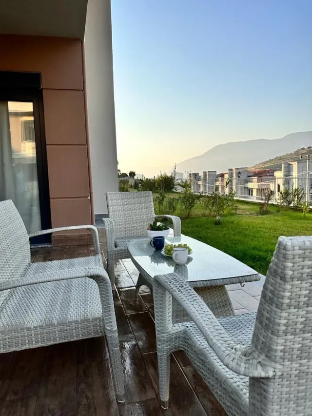 <p>Beautiful villa, equipped with furniture and appliances in Karkicak, with magnificent views of the sea, mountains and the entire city. When purchasing this villa, you can obtain Turkish citizenship. The villa is located 2.5 km to the sea, has 400 m2 land area. 3 spacious bedrooms, 1 living room, 2 floors, parking, garden.</p>
