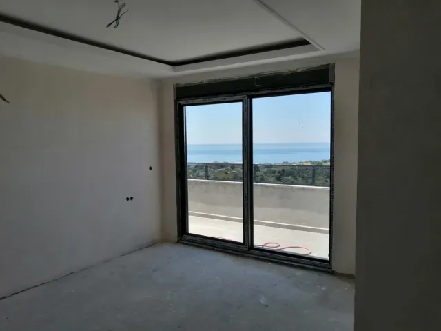 <p>New huge villa with panoramic views of the sea and green surroundings. Final construction work is underway and the new owner can choose the style and design - handrails for stairs, plumbing, lighting, you can equip a fitness room, sauna or dressing room. Each window offers panoramic sea views. The villa has a good area of land with young trees and a private pool. At the buyer's request, we can fully furnish the villa with new household appliances and furniture. The villa area is 400 m2, 3 floors, land area is 679 m2. When purchasing a villa, you can obtain citizenship.</p>
