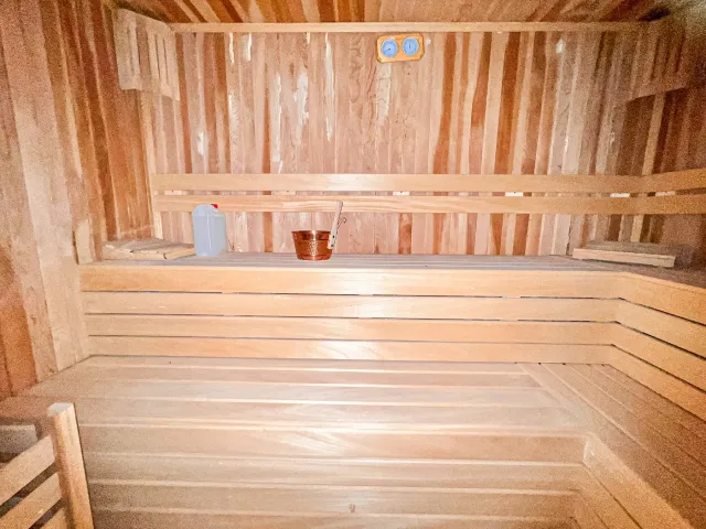 <p>3+1 VILLA<br />
Beautiful villa in a complex overlooking the sea and the whole city!<br />
&nbsp;<br />
Bektaş<br />
▪️3+1<br />
▪️2 Kat<br />
▪️180m2<br />
▪️D&ouml;rt cepheye hakim<br />
▪️Denize 7KM<br />
▪️Merkezi Uydu<br />
▪️İnterkom Sistemi<br />
▪️Kapıcı<br />
▪️Havuz<br />
▪️&Ccedil;ocuk Havuzu<br />
▪️Bah&ccedil;e<br />
▪️Sauna<br />
▪️&Ccedil;ocuk Parkı<br />
▪️Generator<br />
▪️Otopark<br />
▪️BBQ</p>
