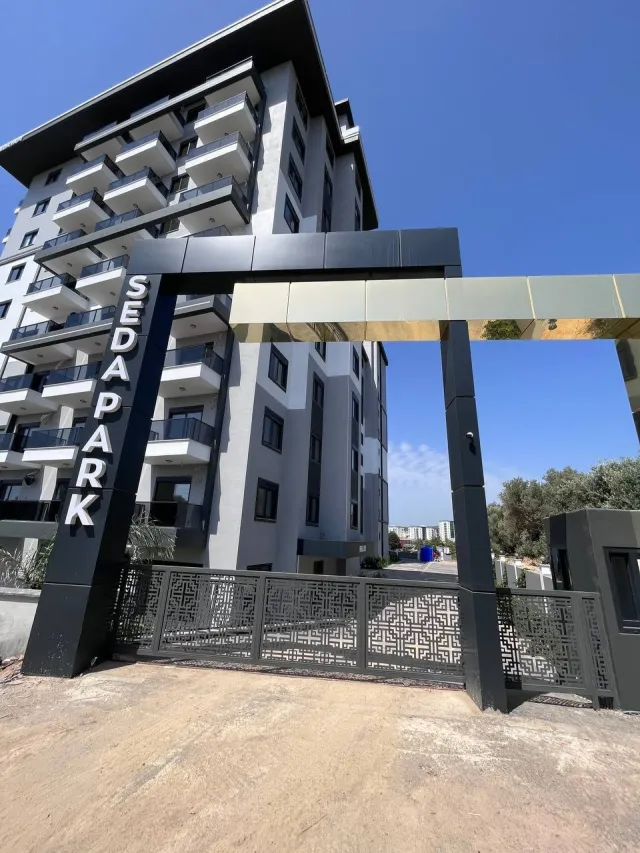 <p>SEDA PARK RESIDENCE is another great project completed by a leading developer, built in Avsallar region of ALANYA in 1700 m to perfect Incekum beach.</p>

<p>This luxury apartment residence offers luxury and comfort with great facilities on site. Residence is located in a green part of the neighbourhood - offering great views of the sea, forest and the city.</p>

<p>1 block with Total 63 units, 56 apartments with 1 bedroom, 3 apartments with 2 bedrooms, and 4 duplex apartments with 3 bedrooms.</p>
